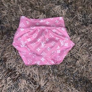 Newborn bummies